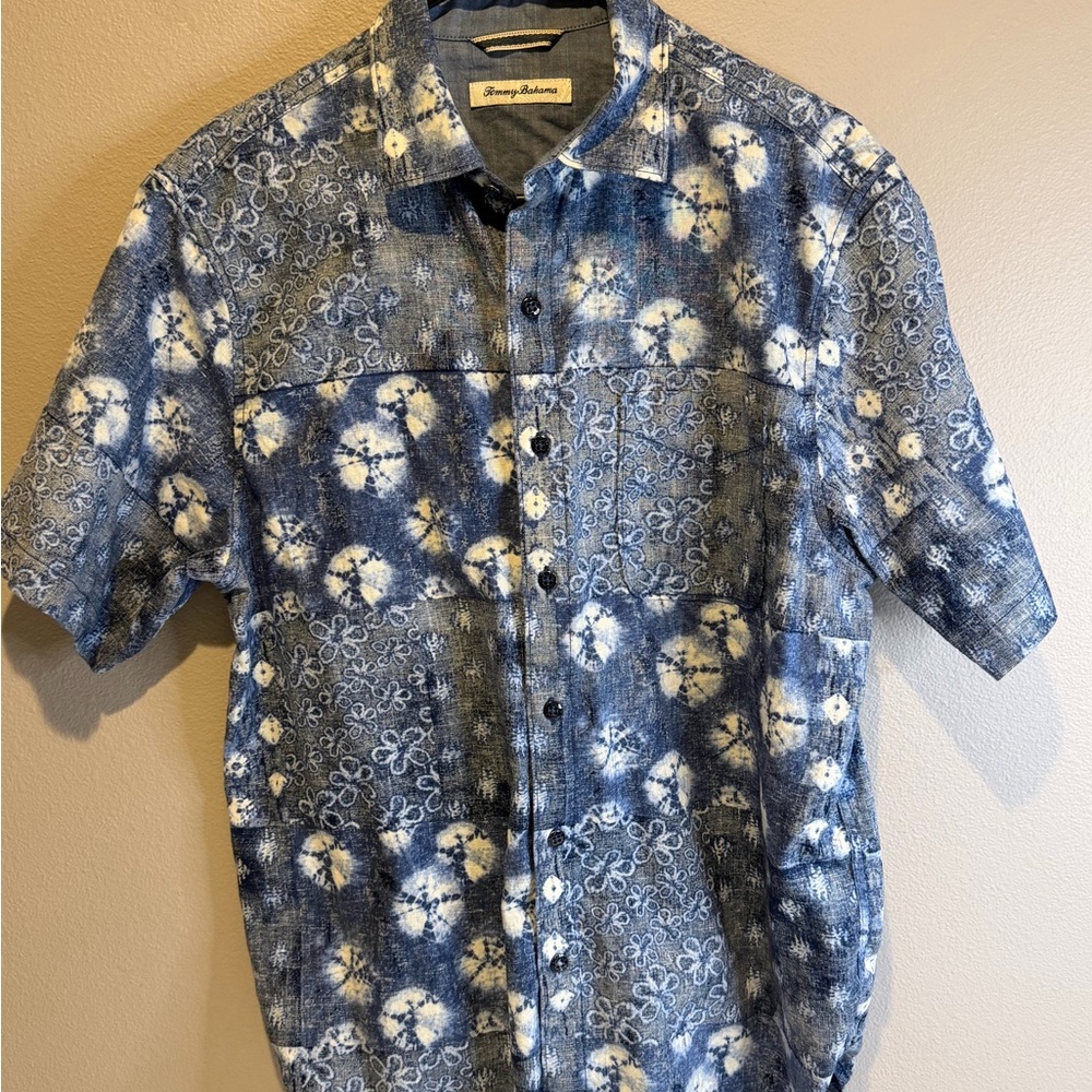 Tommy Bahama Indigo and Cream Floral Shirt- Men’s Medium